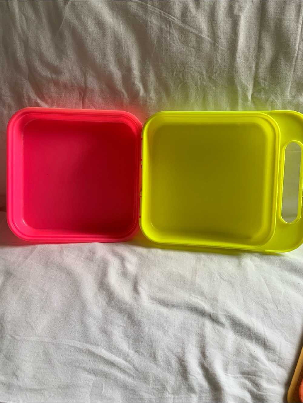 Vintage 1990 Tupperware Toy Stencil Art Carrying Case with 6 Stencils - Picture 5 of 5